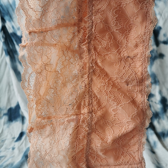 Lacey Bandeau - Picture 3 of 3